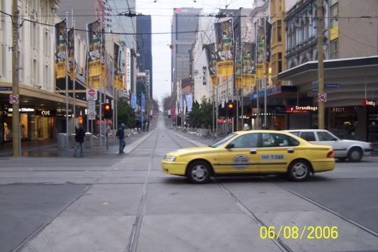 Straten van Melbourne, met Yellow Cabs