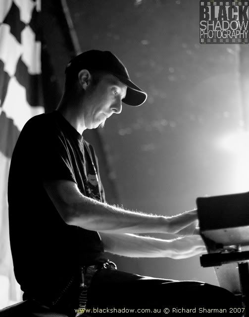 IMAGE: http://i29.photobucket.com/albums/c251/spindoctor66/Clutch%20-%20Saturday/sat24.jpg