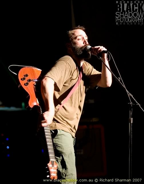 IMAGE: http://i29.photobucket.com/albums/c251/spindoctor66/Clutch%20-%20Saturday/sat37.jpg