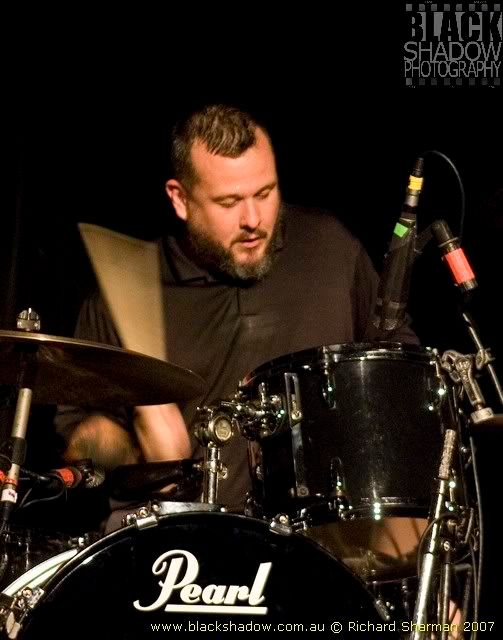 IMAGE: http://i29.photobucket.com/albums/c251/spindoctor66/Clutch%20-%20Sunday/sun15.jpg