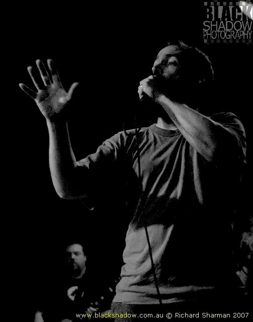 IMAGE: http://i29.photobucket.com/albums/c251/spindoctor66/Clutch%20-%20Sunday/sun23.jpg