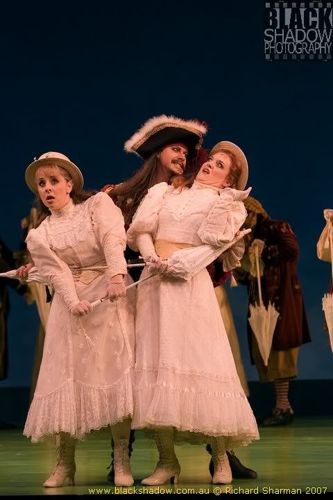 IMAGE: http://i29.photobucket.com/albums/c251/spindoctor66/Pirates%20of%20Penzance/POP12.jpg