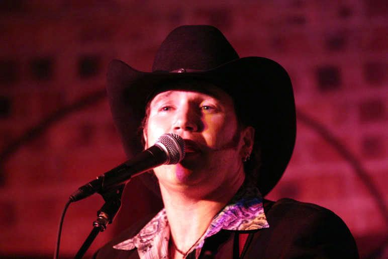 IMAGE: http://i29.photobucket.com/albums/c251/spindoctor66/img1.jpg