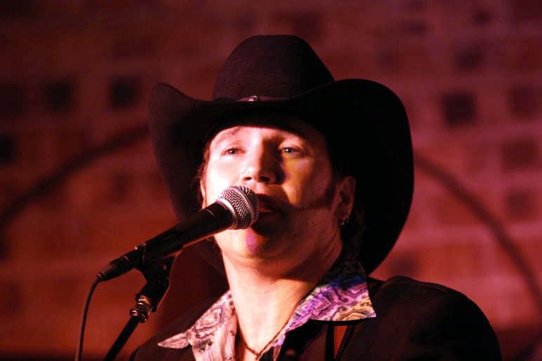 IMAGE: http://i29.photobucket.com/albums/c251/spindoctor66/img2.jpg