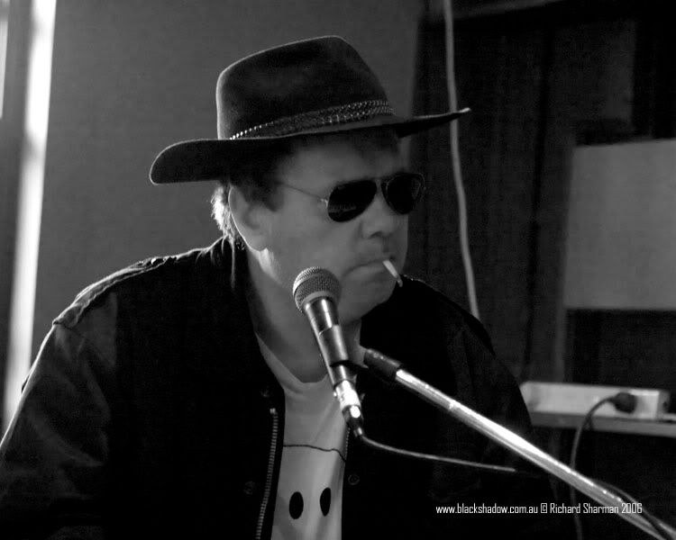 IMAGE: http://i29.photobucket.com/albums/c251/spindoctor66/lt002.jpg