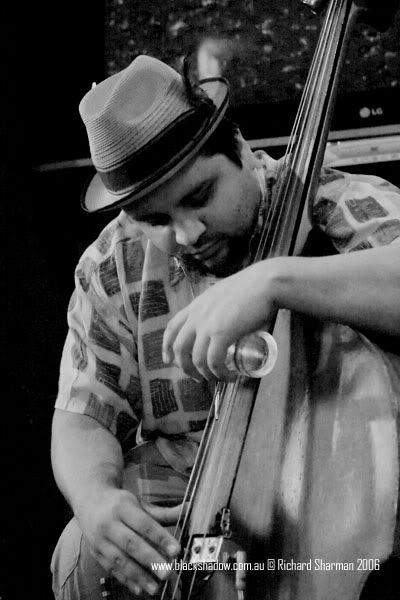 IMAGE: http://i29.photobucket.com/albums/c251/spindoctor66/lt005.jpg