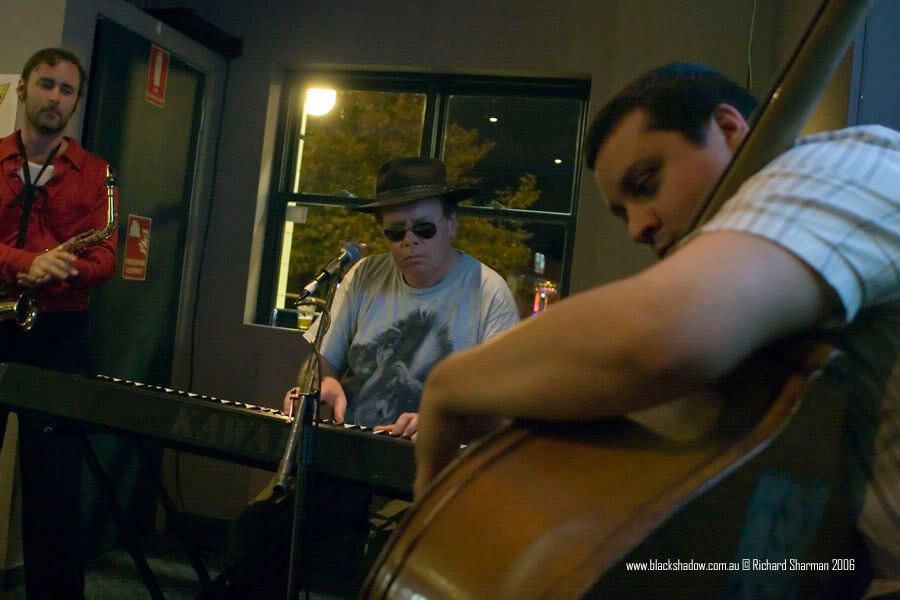 IMAGE: http://i29.photobucket.com/albums/c251/spindoctor66/lt03.jpg