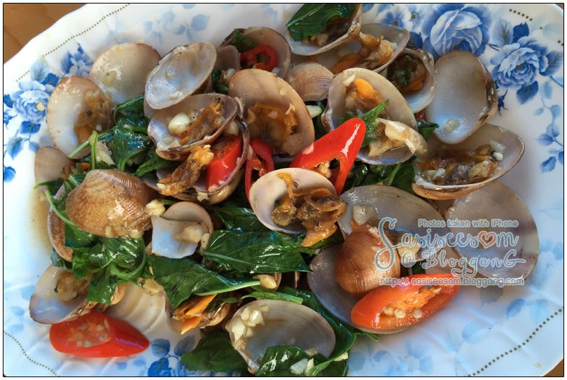 ժ տ ҧ Preecha Seafood Bang saray