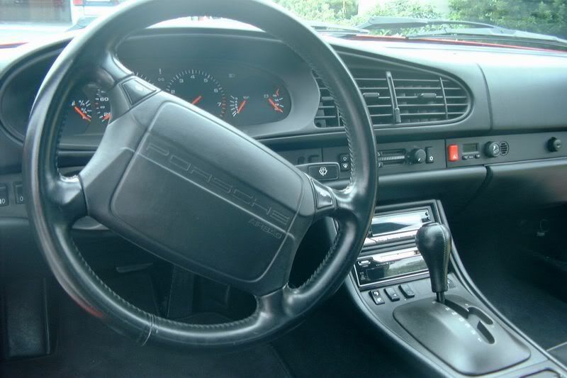 1993_porsche_968_03_airbag.jpg