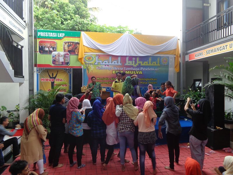 Halal Bihalal 9