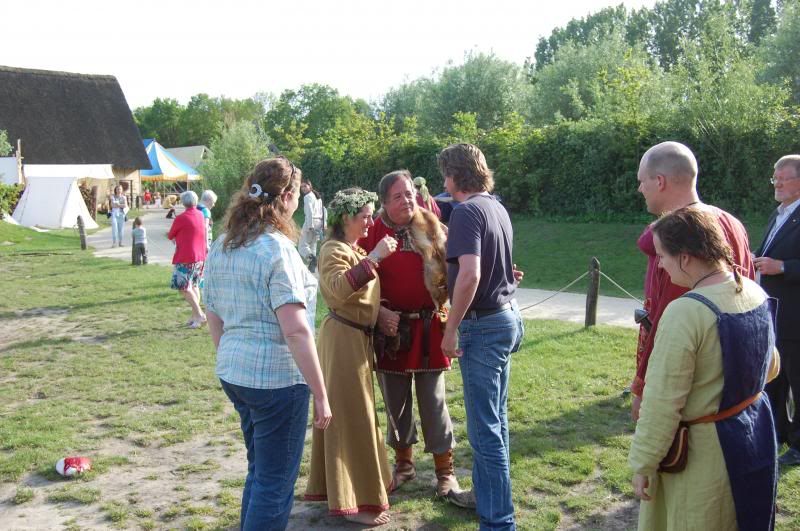 http://i29.photobucket.com/albums/c262/DomimvMerel/29-05-2010161.jpg