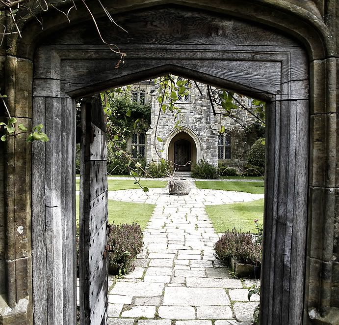 IMAGE: http://i29.photobucket.com/albums/c264/Jonny-5/EditDoor.jpg