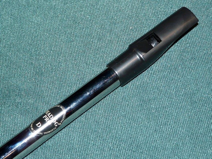 Tin Whistle Feadog - Modèle Pro nickelé en Ré Tin Whistle Feadog - Modèle Pro nickelé en Ré