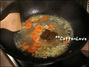  ข้าวราดแกงกระหรี่ทงคัตสึหน้าไข่ 