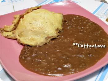  ข้าวราดแกงกระหรี่เนื้อ เพิ่มชีสและไข่ 