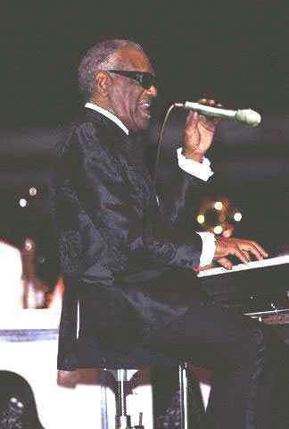 Ray-Charles-concert-stage-celebrity.jpg