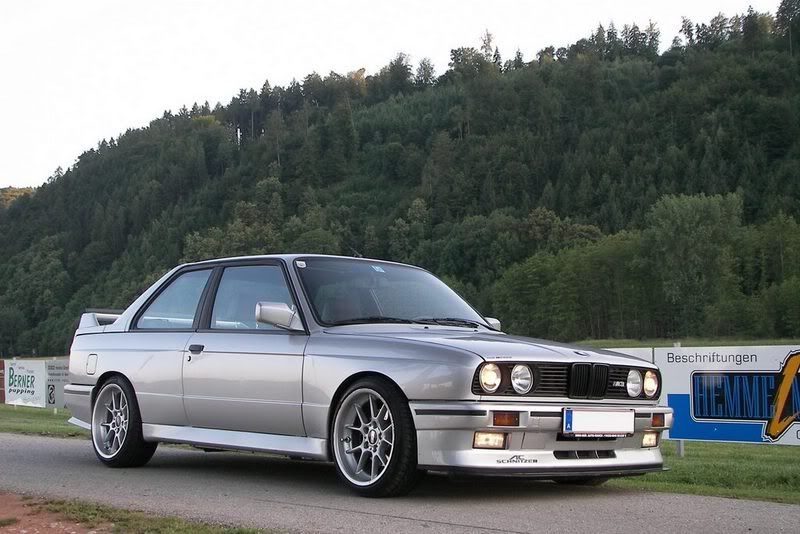 m3e30slv.jpg