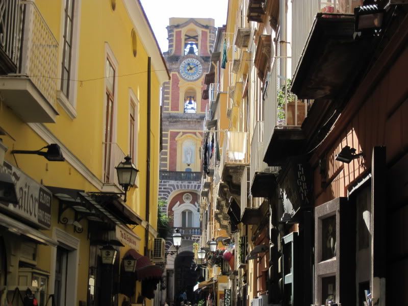 http://i29.photobucket.com/albums/c277/Tags1/Sorrento%20etc%202011/SorrentoOct2011008.jpg
