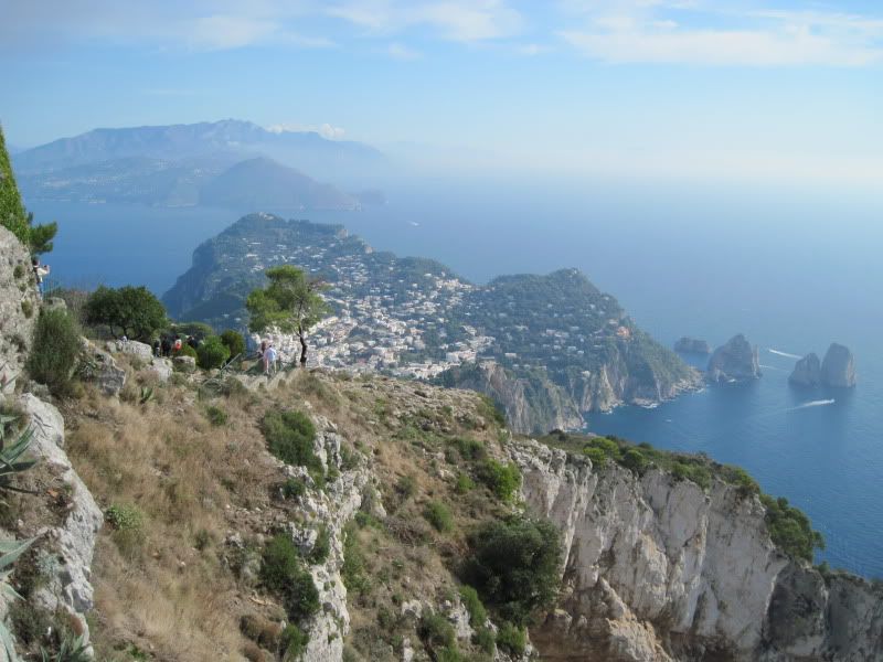 http://i29.photobucket.com/albums/c277/Tags1/Sorrento%20etc%202011/SorrentoOct2011053.jpg