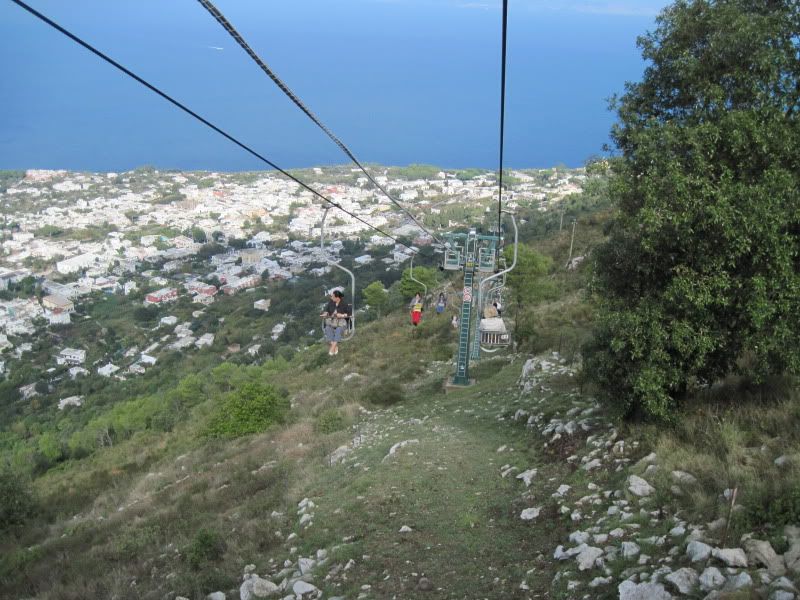http://i29.photobucket.com/albums/c277/Tags1/Sorrento%20etc%202011/SorrentoOct2011057.jpg