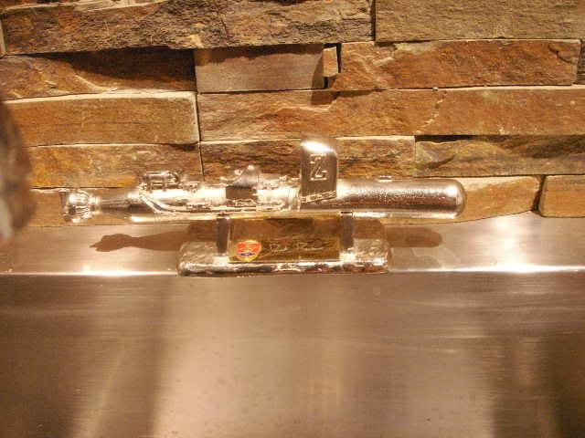 iphone377.jpg