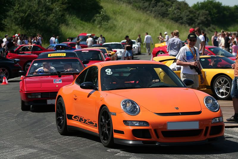 IMAGE: http://i29.photobucket.com/albums/c289/Ferosso/11.jpg