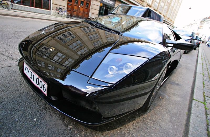 IMAGE: http://i29.photobucket.com/albums/c289/Ferosso/Lambo.jpg