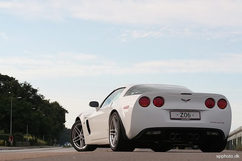 IMAGE: http://i29.photobucket.com/albums/c289/Ferosso/Ron%20Fellows/0014.jpg