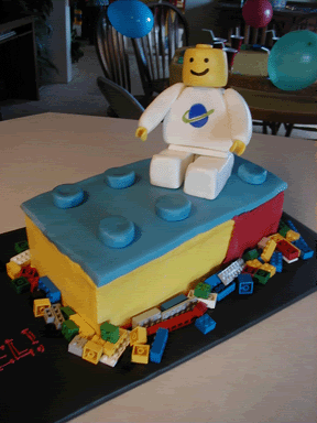 Medium20lego20cake.gif