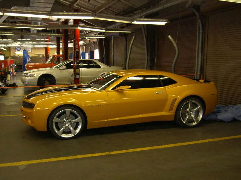 http://i29.photobucket.com/albums/c292/spencespeed/2009camaro.jpg