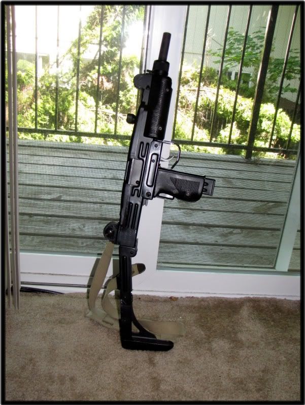 uzi pistols