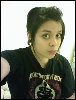 IMAGE: http://i29.photobucket.com/albums/c297/AllSaintsCry/233804183_783383678_0.jpg