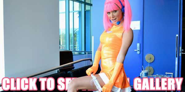 Sara Underwood's'Ulala' from Space Channel 5 BehindTheScenes Pics and